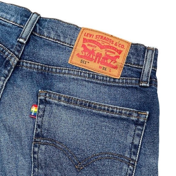 Levi's Harvey Milk Gay Pride Cutoff Distressed Denim Shorts Mens 31 - Picture 6 of 11